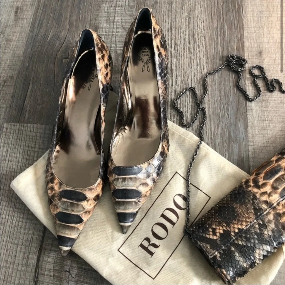 HP🎉 NWOT Vintage RODO Python
Pumps - Picture 5 of 11